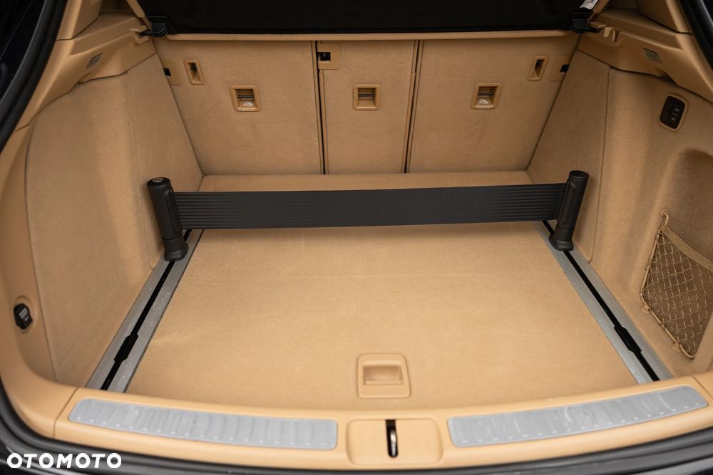 Porsche Macan - 25