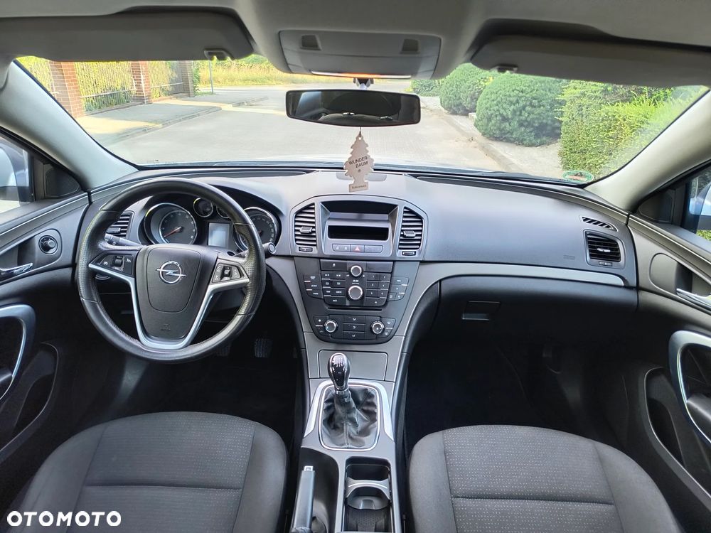 Opel Insignia - 25