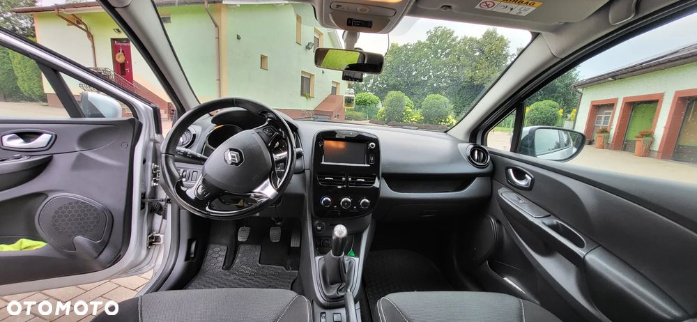 Renault Clio - 19