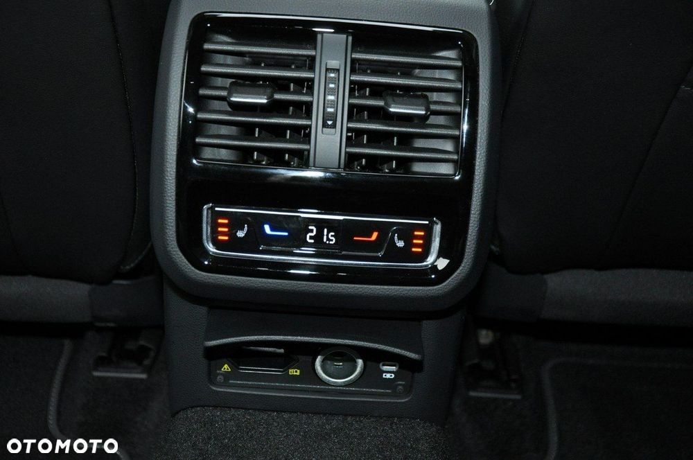 Volkswagen Arteon 2.0 TDI 4Motion R-Line DSG - 37