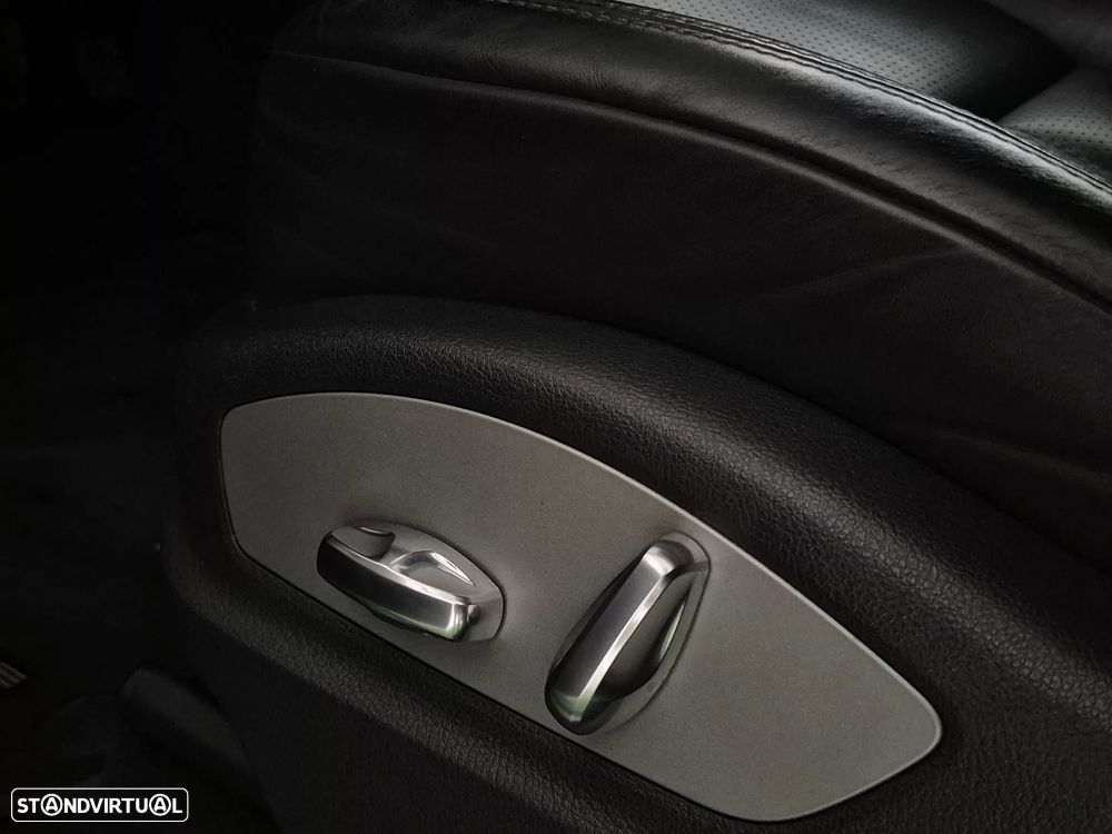 Porsche Macan S - 30