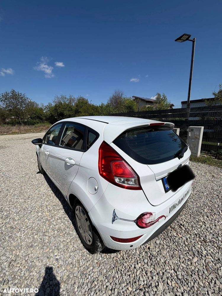 Ford Fiesta 1.5 TDCi Titanium - 9