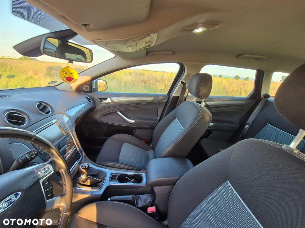 Ford Mondeo 1.8 TDCi Ambiente - 16