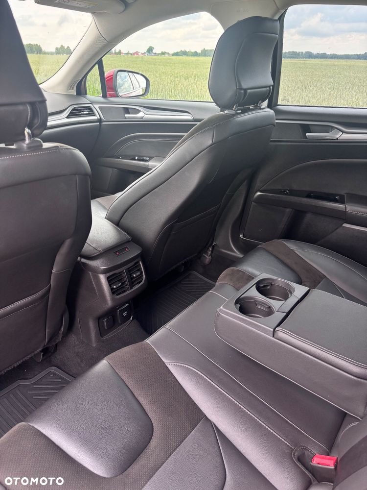 Ford Mondeo 2.0 TDCi Titanium PowerShift - 12