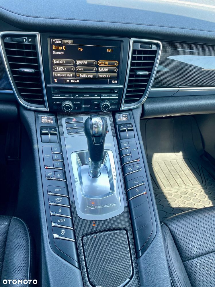 Porsche Panamera 4S - 15