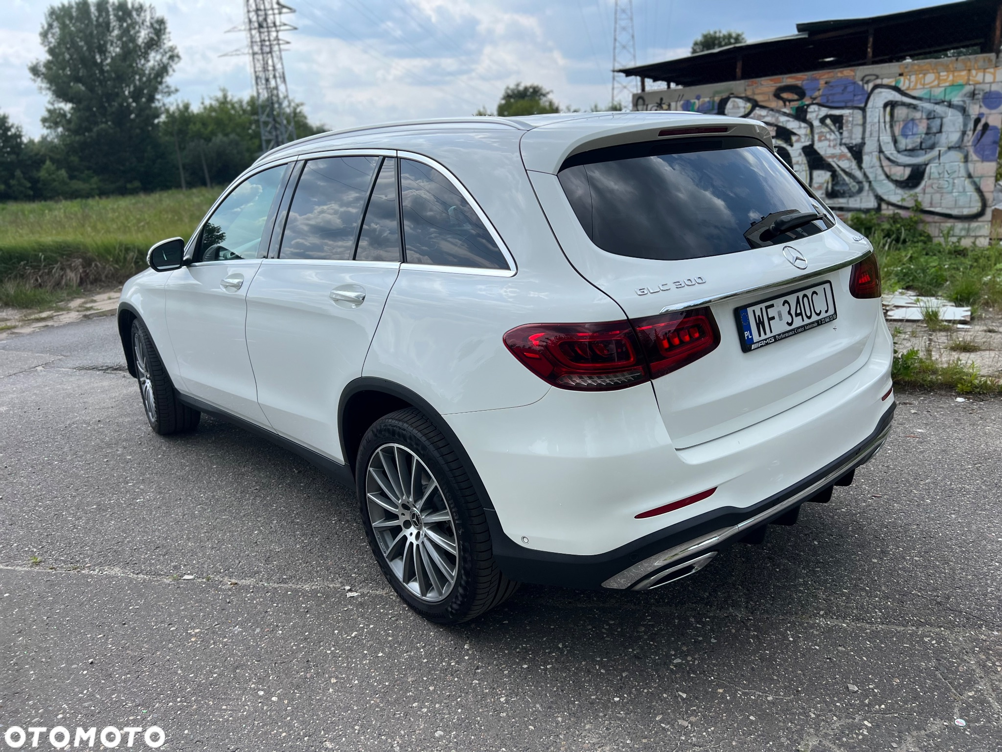 Mercedes-Benz GLC 300 4Matic 9G-TRONIC AMG Line - 5