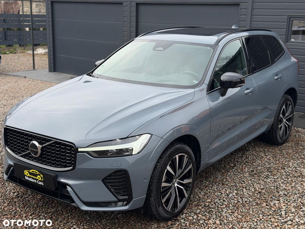 Volvo XC 60 B5 B AWD Ultimate Dark - 17