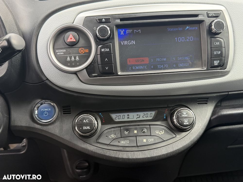 Toyota Yaris 1.5 VVT-i HSD Luna - 10