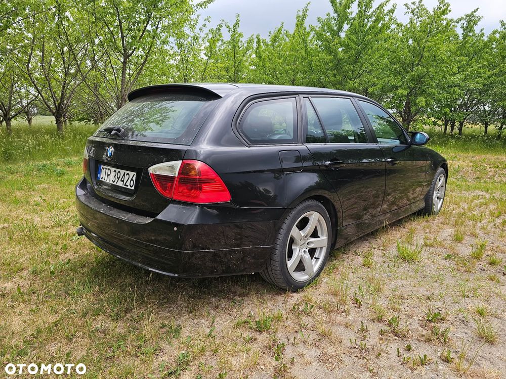 BMW Seria 3 318d - 2