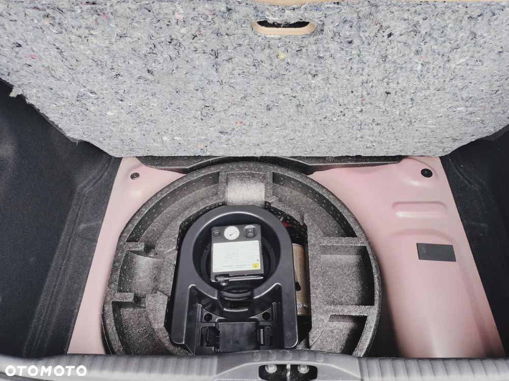 Citroën C3 1.2 PureTech Shine - 32
