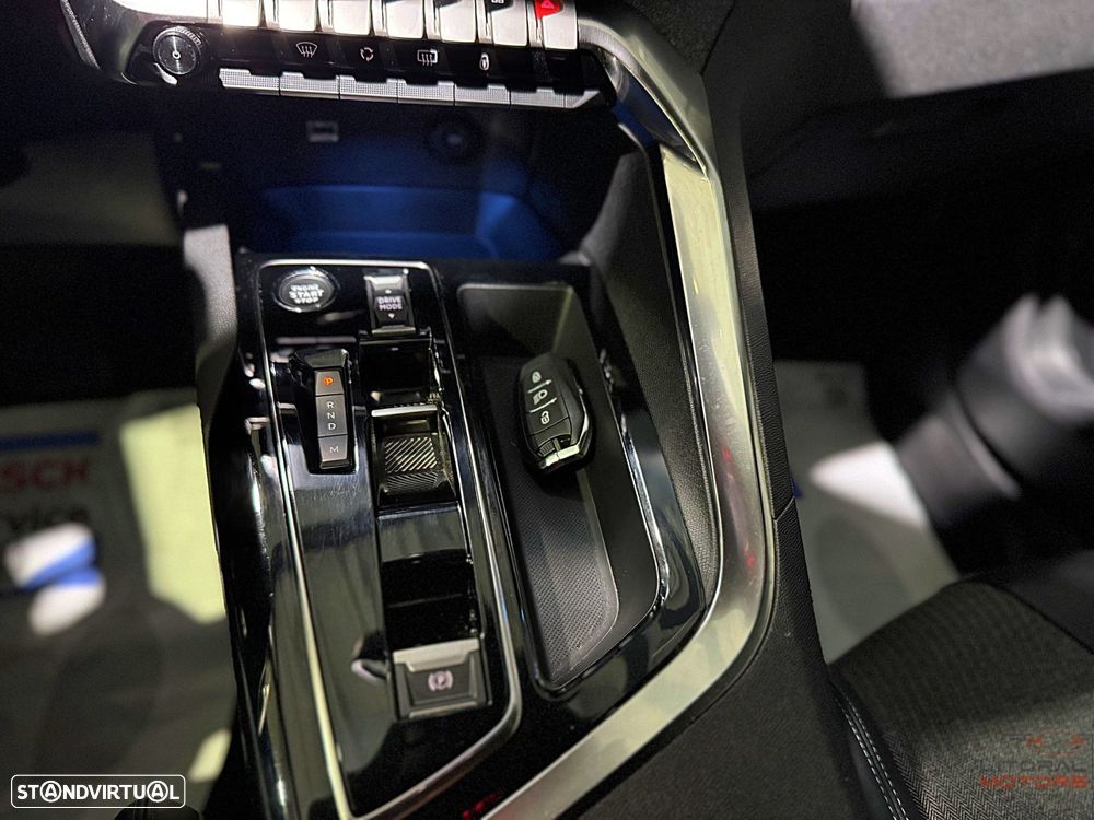 Peugeot 5008 1.2 Hybrid Allure Pack e-DCS6 - 28