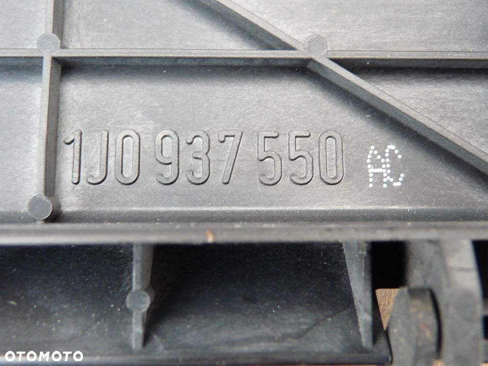 AUDI A3 8L GOLF IV LEON OCTAVIA I SKRZYNKA BEZPIECZNIKÓW 1J0937550AA - 3