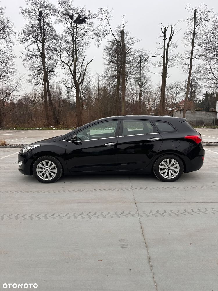 Hyundai i30 1.6 CRDi Automatik Style - 5