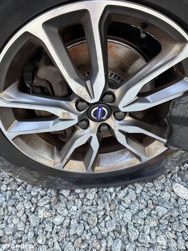 Volvo S60 D4 AWD Drive-E Dynamic Edition (Momentum) - 13
