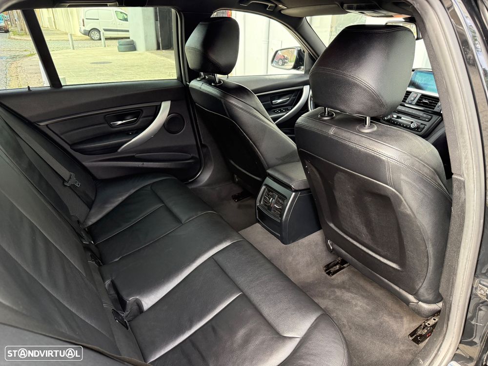 BMW 320 d Touring Aut. Efficient Dynamics Edition - 15