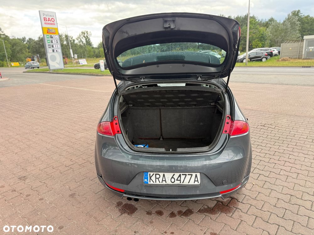Seat Leon 2.0 TDI DPF Style - 19