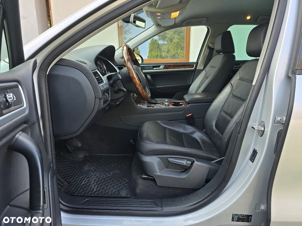 Volkswagen Touareg - 25
