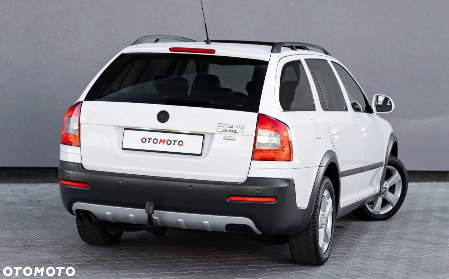 Skoda Octavia Combi 2.0 TDI DPF Scout 4x4 - 13