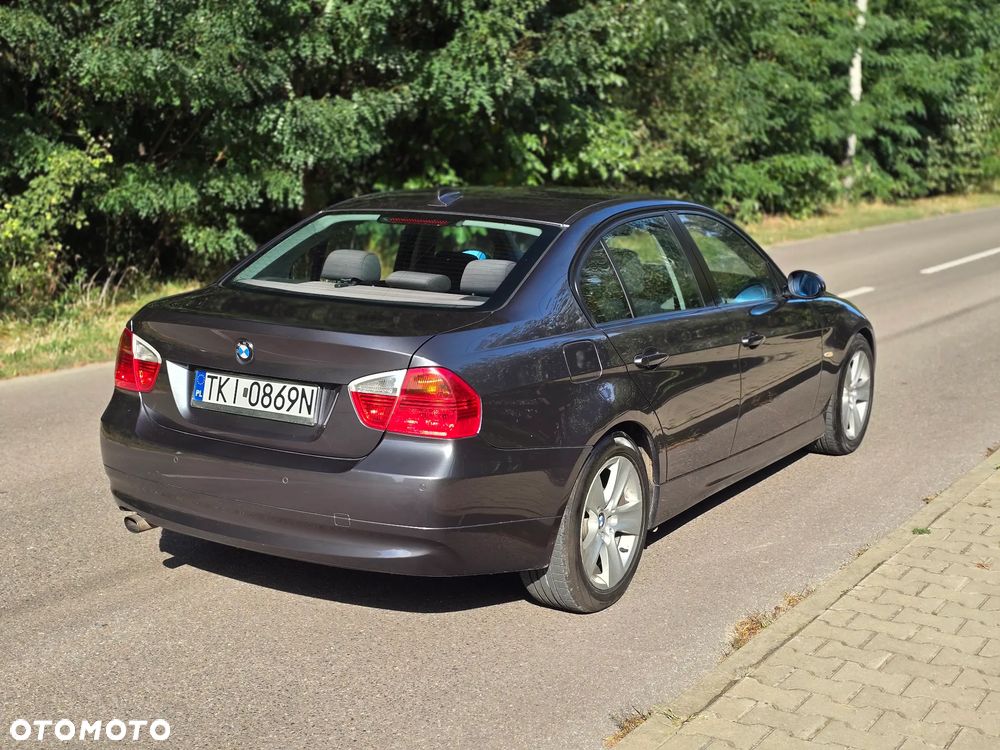 BMW Seria 3 318d - 15