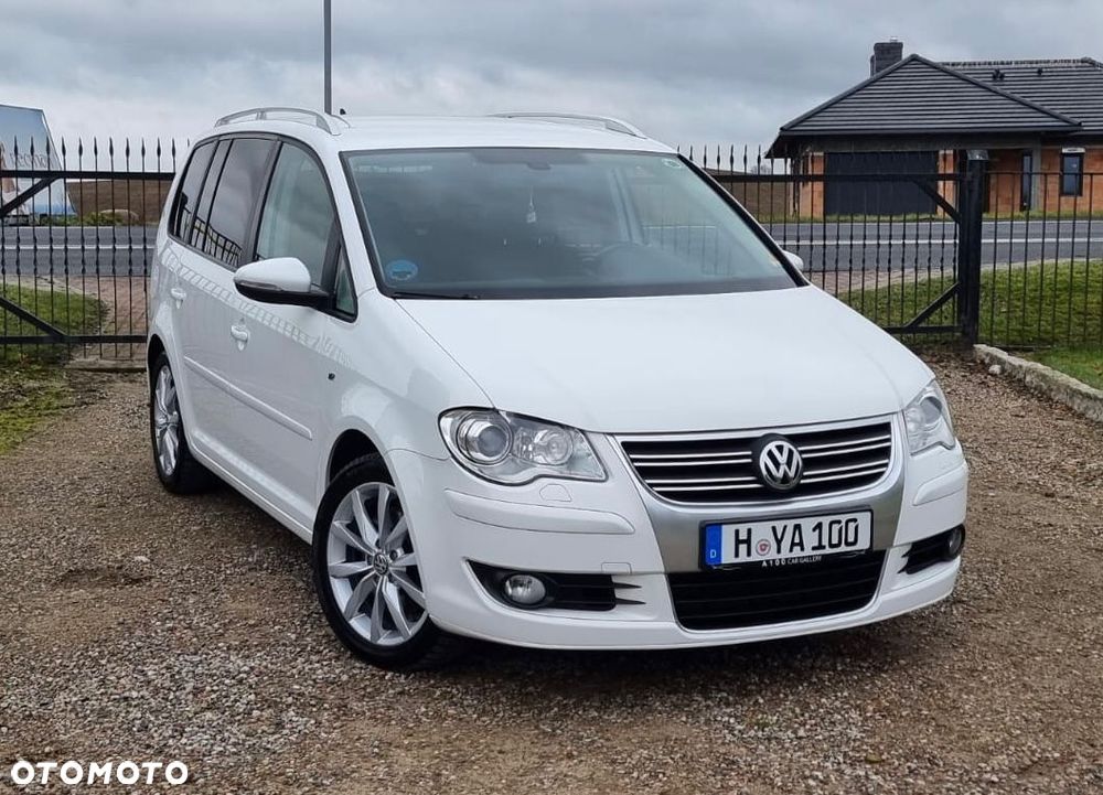 Volkswagen Touran 2.0 TDI DPF R-Line Edition - 4