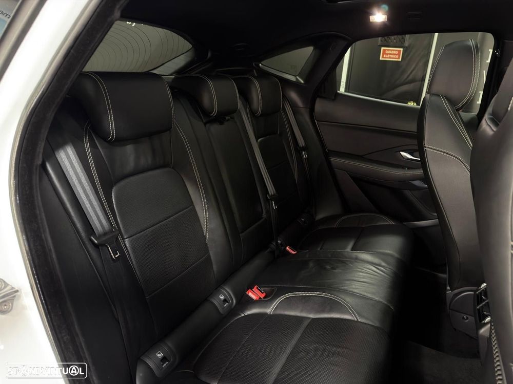 Jaguar E-Pace 2.0 i4D R-Dynamic S - 27