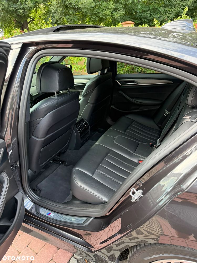 BMW Seria 5 520d xDrive M Sport sport - 9