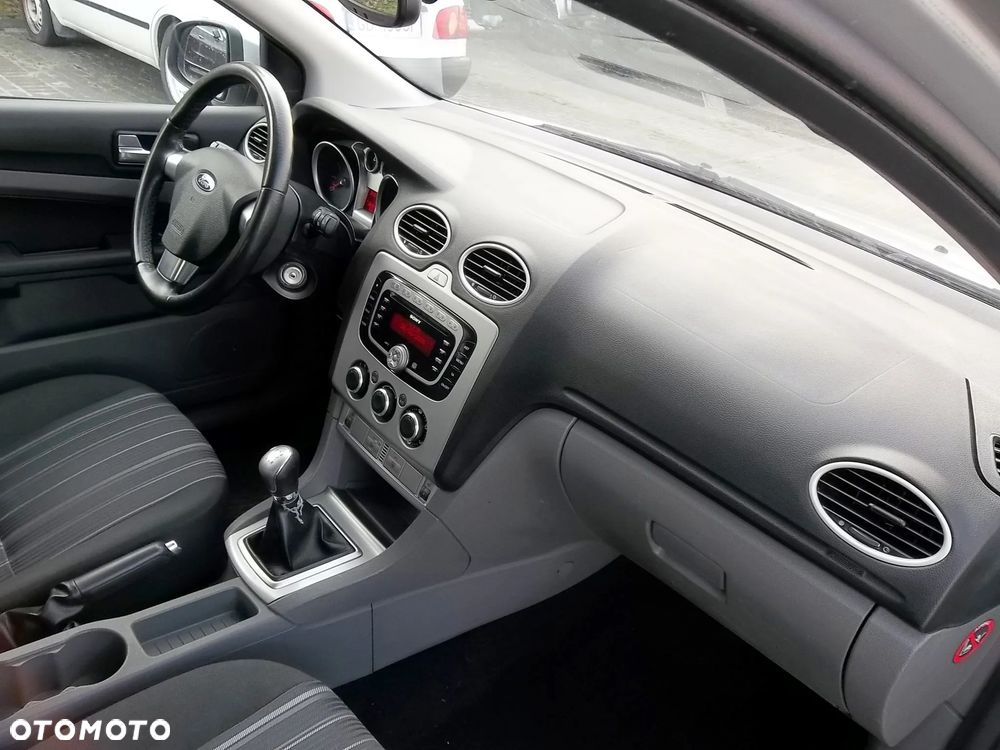 Ford Focus 1.8 Silver Magic - 6