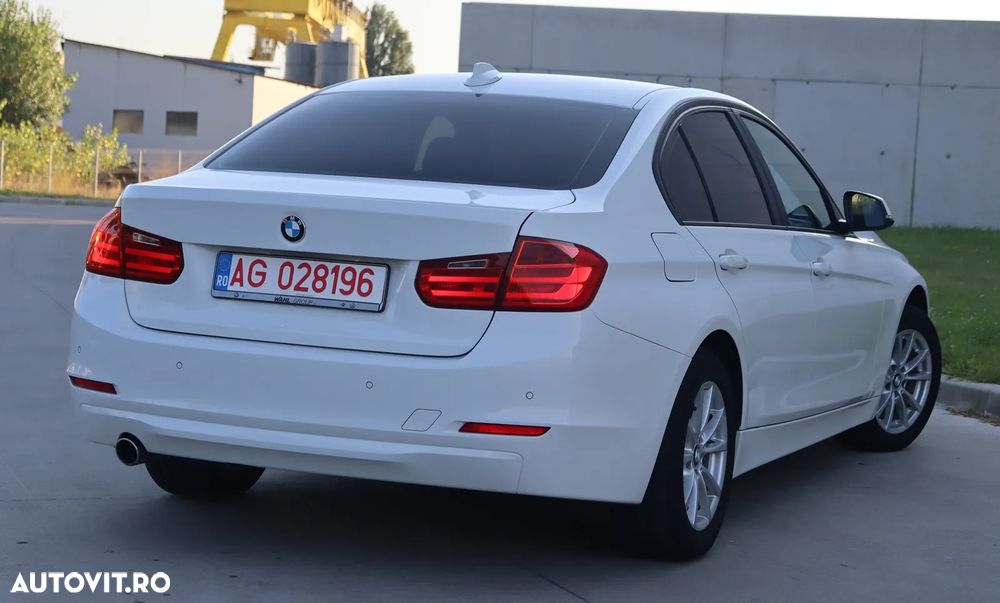 BMW Seria 3 316i Modern Line - 10