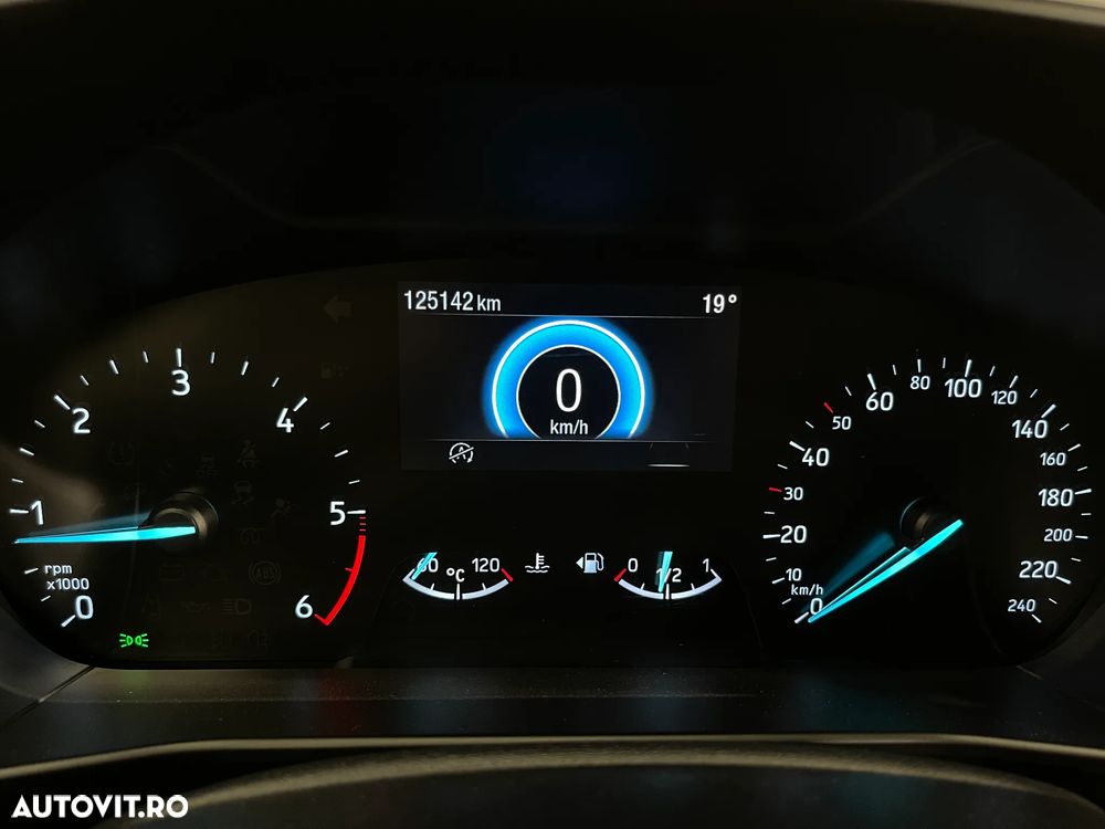 Ford Focus 1.5 EcoBlue Titanium - 27