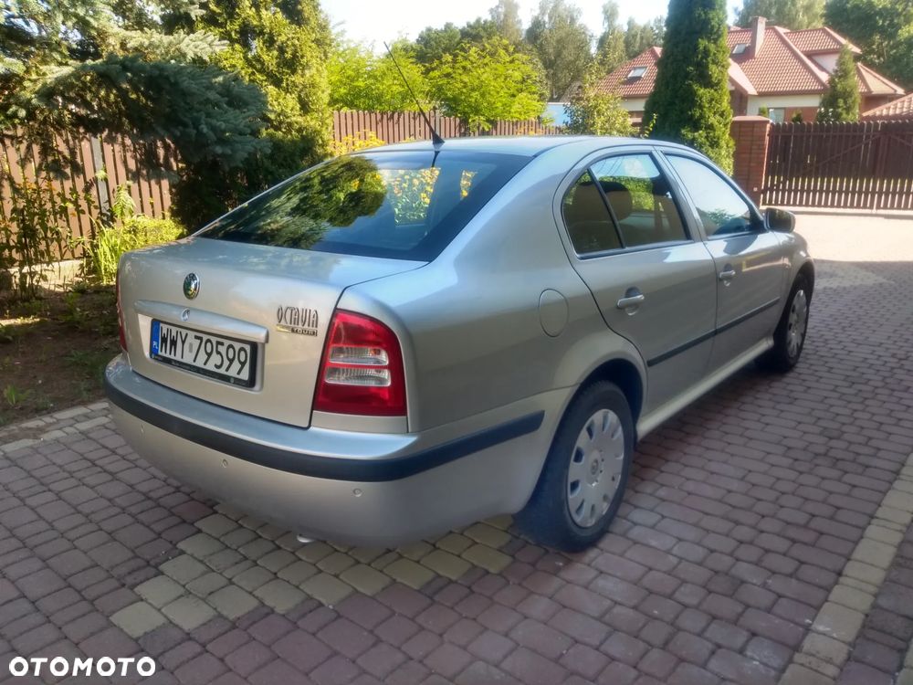 Skoda Octavia 1.6 Tour - 3