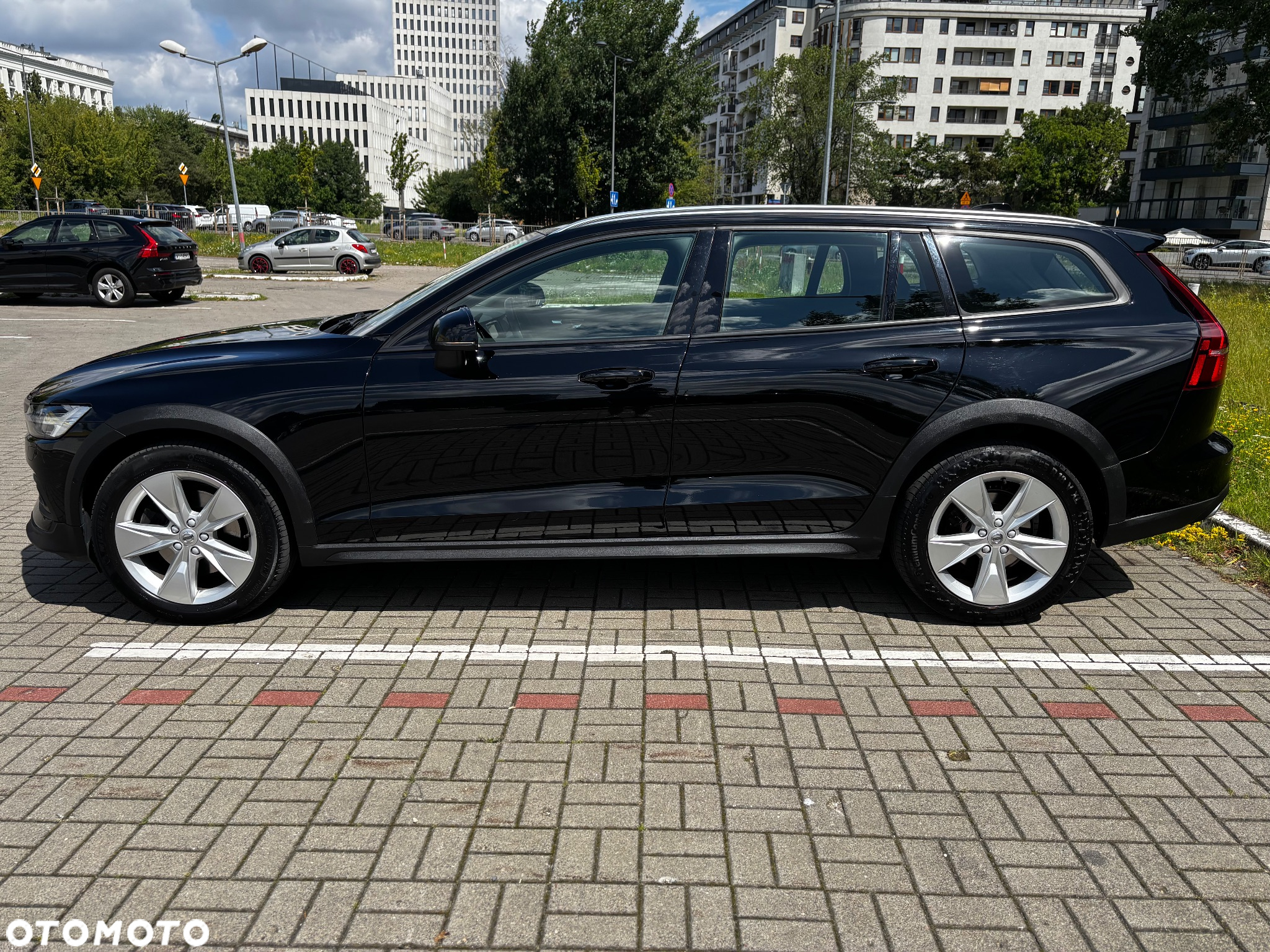 Volvo V60 Cross Country B4 D AWD Plus - 4