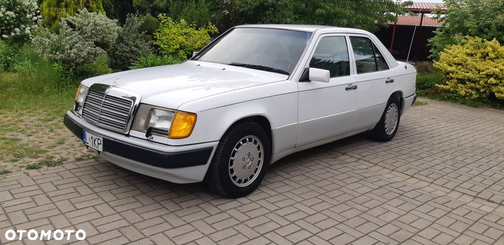 Mercedes-Benz W124 (1984-1993) - 1