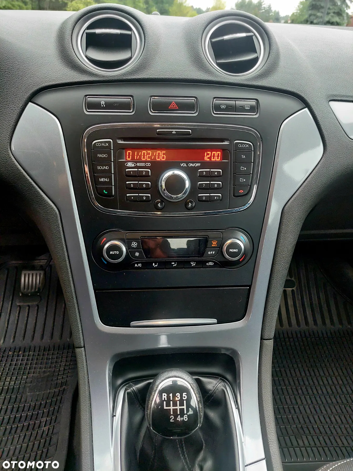 Ford Mondeo 1.6 T Ambiente - 19