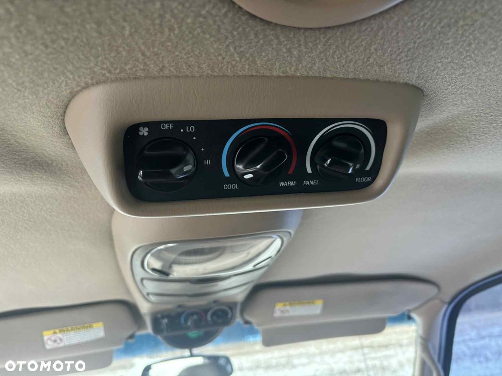 Lincoln Navigator - 30