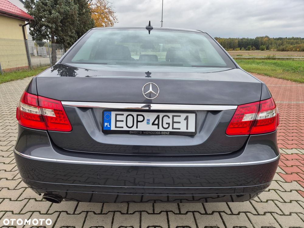 Mercedes-Benz Klasa E 200 CGI BlueEFFICIENCY Automatik Avantgarde - 18