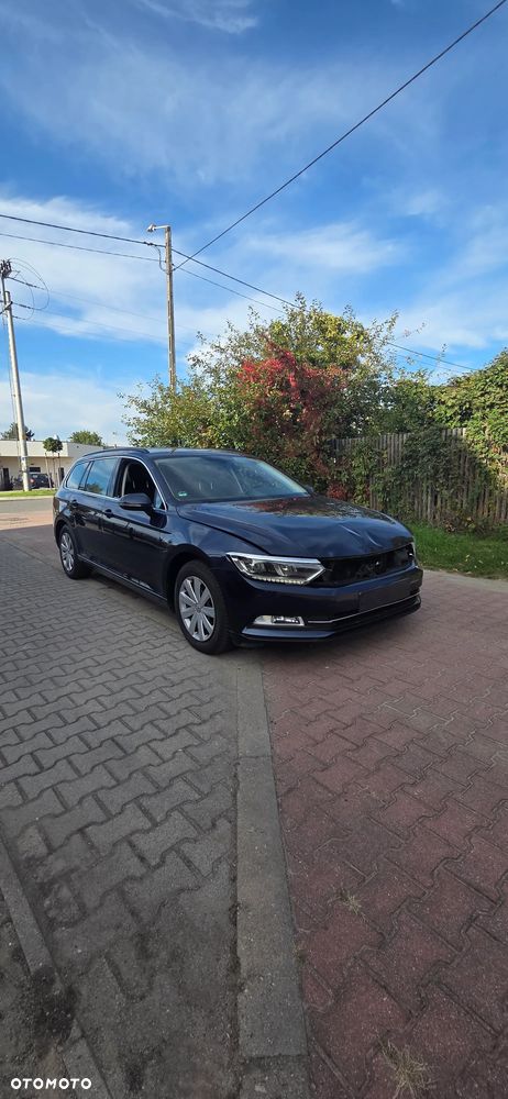 Volkswagen Passat - 9