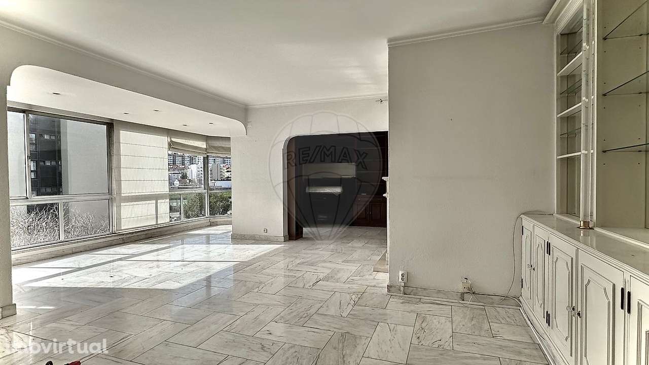 Apartamento T5 para venda - Grande imagem: 2/28