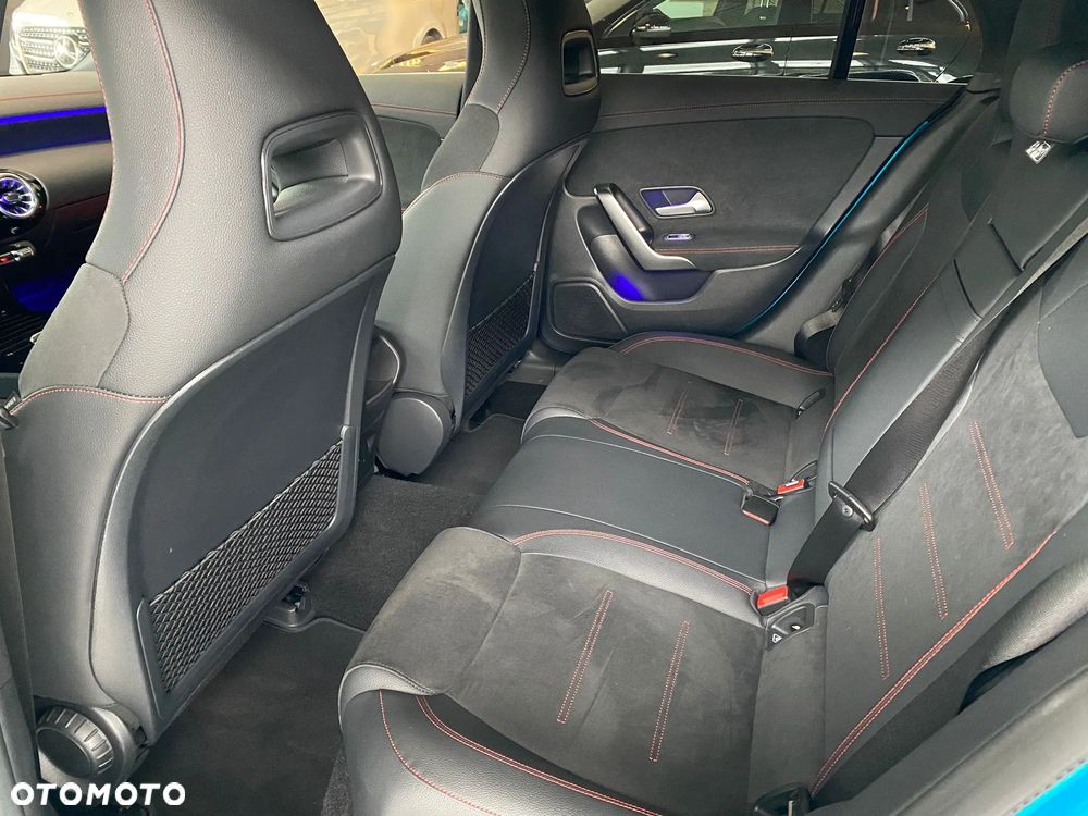 Mercedes-Benz CLA 180 AMG Line 7G-DCT - 18