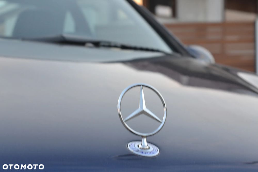 Mercedes-Benz CLK - 12