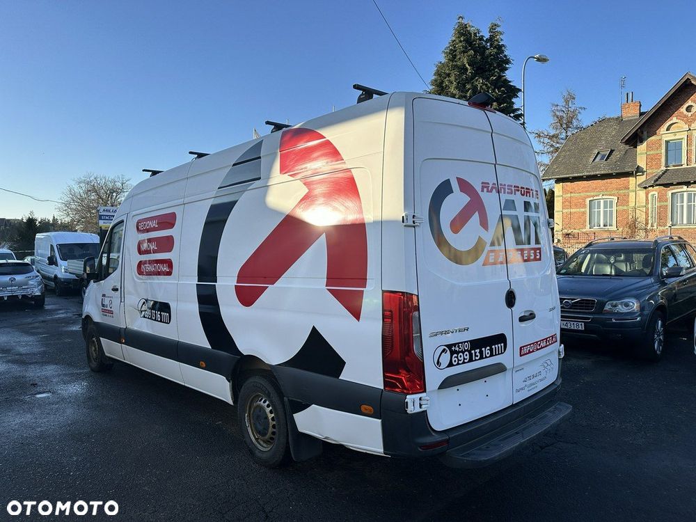 Mercedes-Benz Sprinter - 4