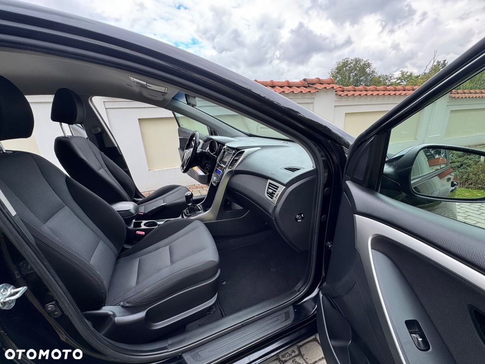 Hyundai i30 - 32