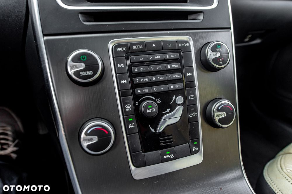Volvo V60 D3 Geartronic RDesign - 33