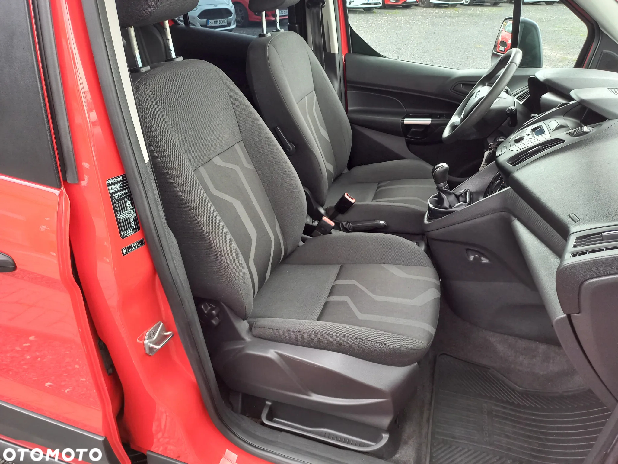 Ford Transit Connect - 18