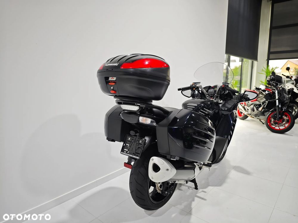 Kawasaki GTR - 13