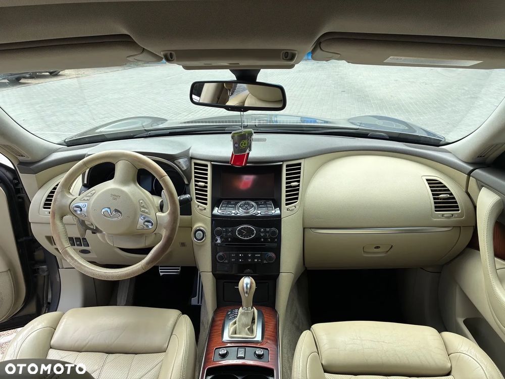 Infiniti Q70 3.0d S - 8