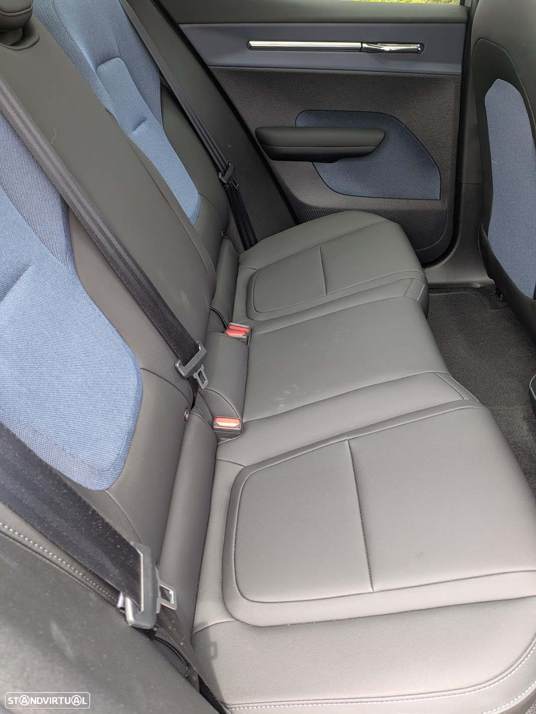 Volvo EX30 Twin Motor Performance AWD Ultra - 11