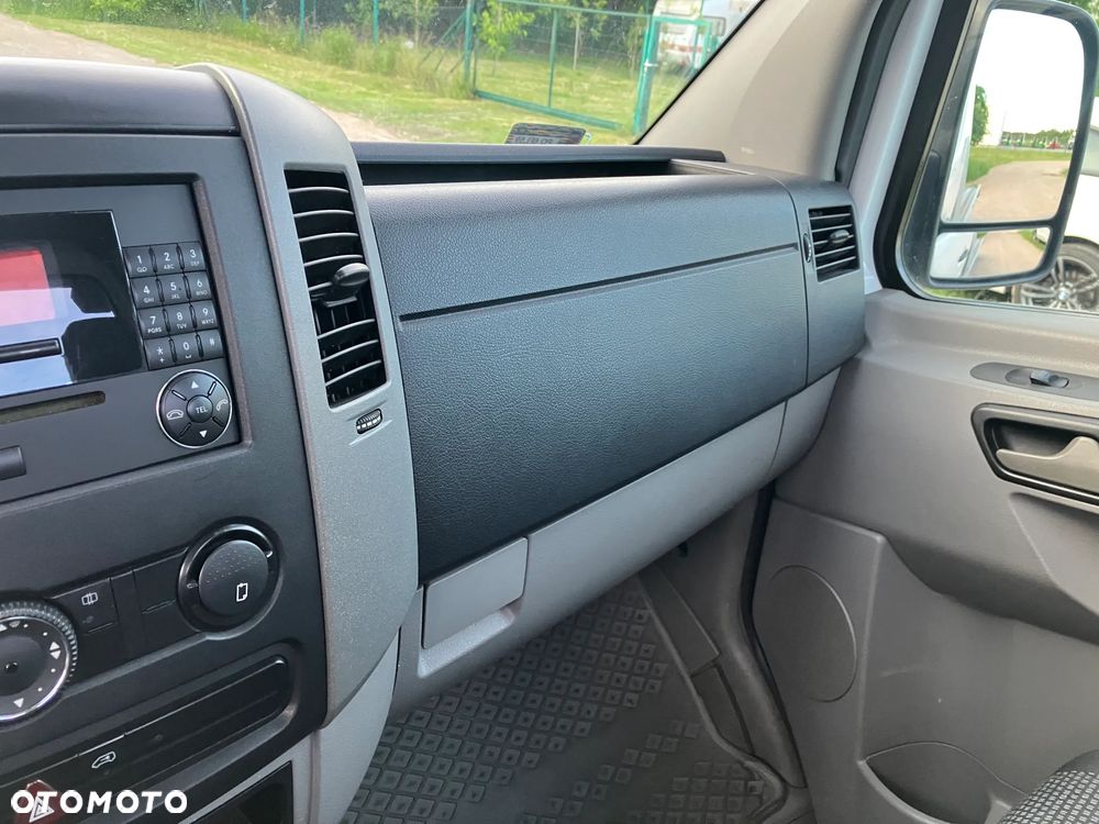 Mercedes-Benz Sprinter - 38