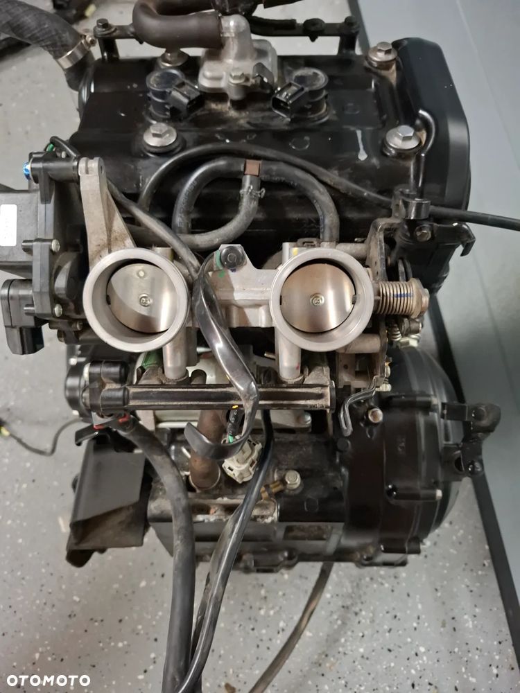Kawasaki KLE 650 Versys silnik engine - 5