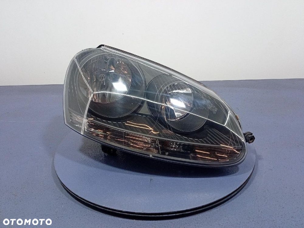 VW GOLF V 03-09 REFLEKTOR PRAWY LAMPA PRZÓD 16020-A317B - 1