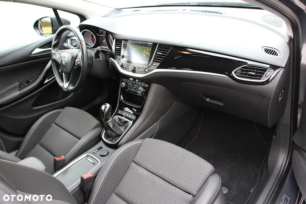 Opel Astra 1.6 CDTI Cosmo - 31